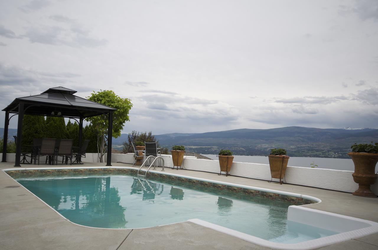 Bella Luna Bed And Breakfast West Kelowna Zewnętrze zdjęcie